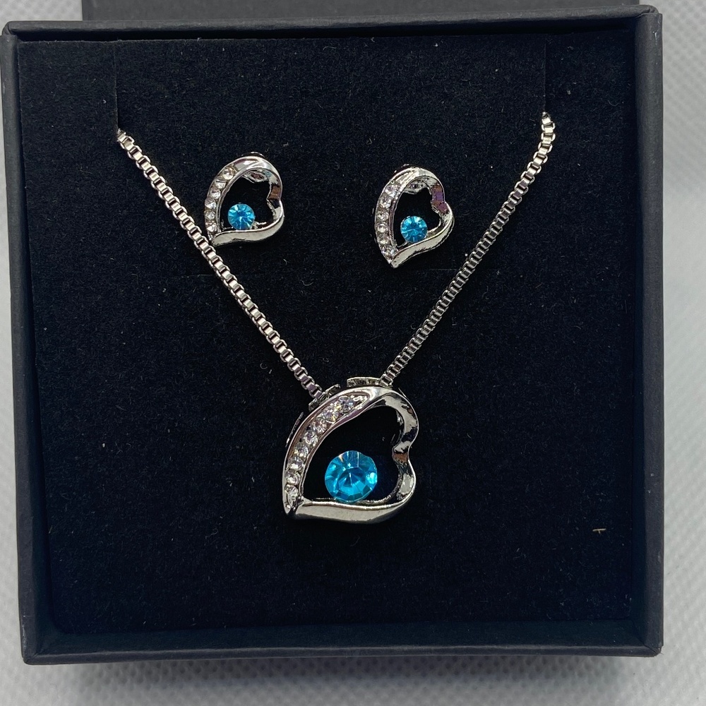 Jewelry Set Heart Necklace Earrings